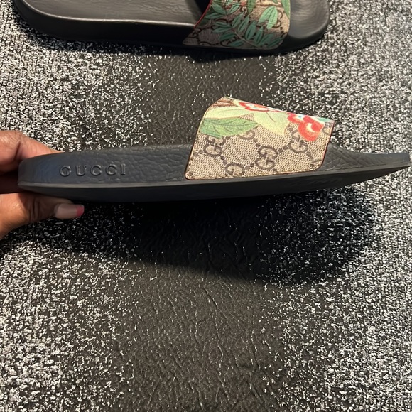Gucci slides